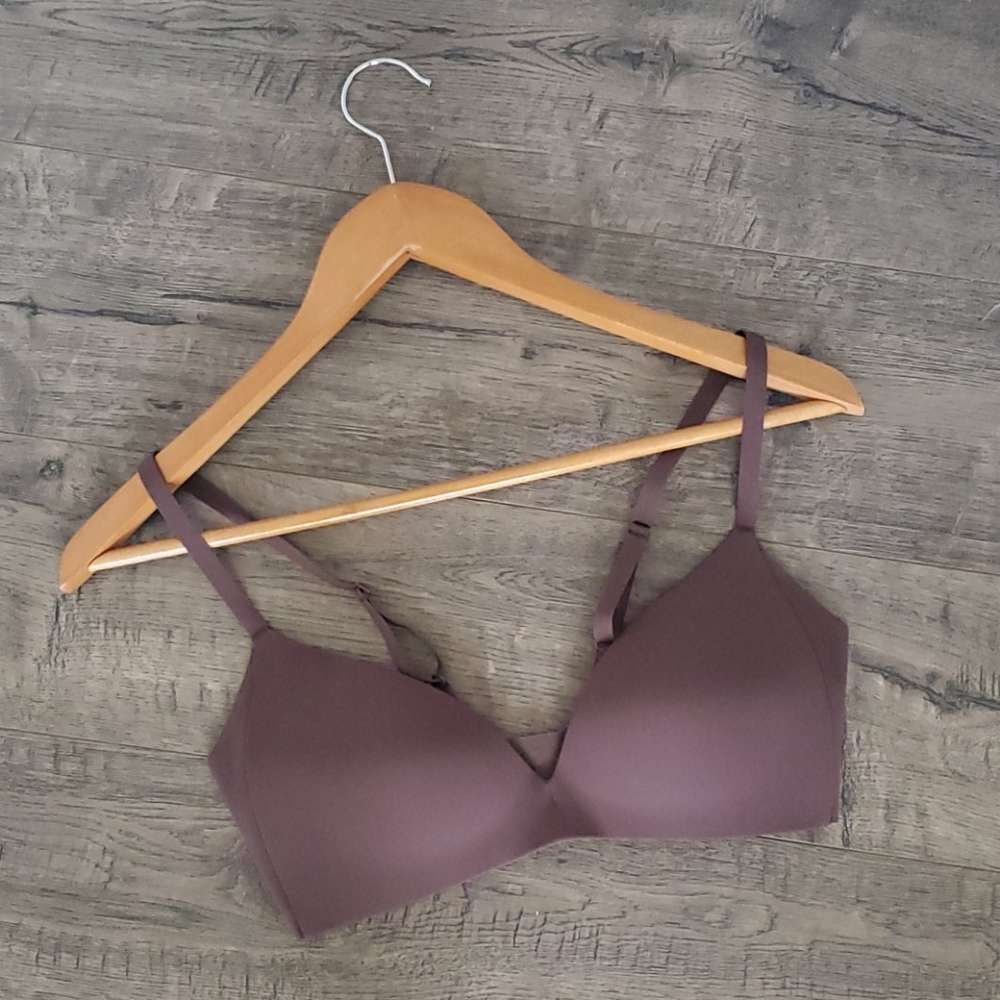 Lululemon Take Shape Bra 32C in Mauve
